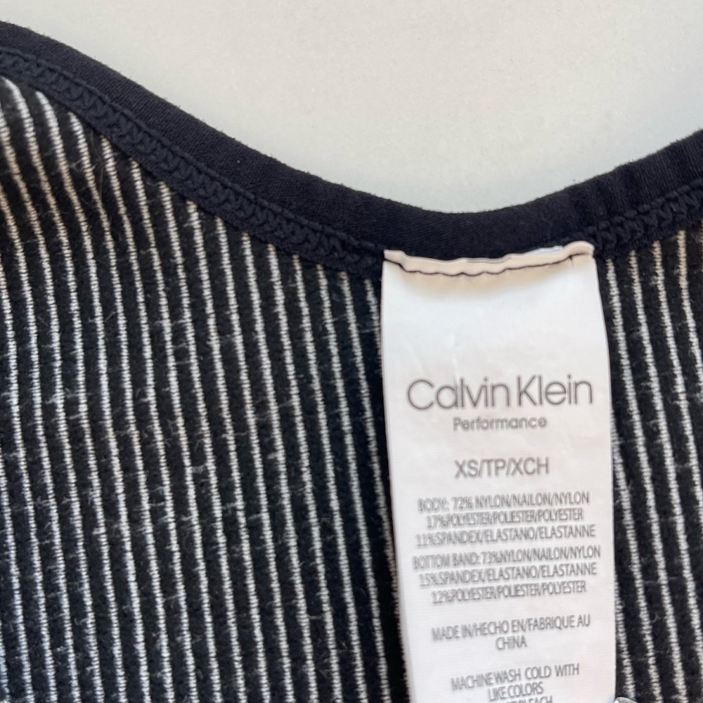 Calvin Klein Performance Ribbed Crop Top size xs - Picture 4 of 4